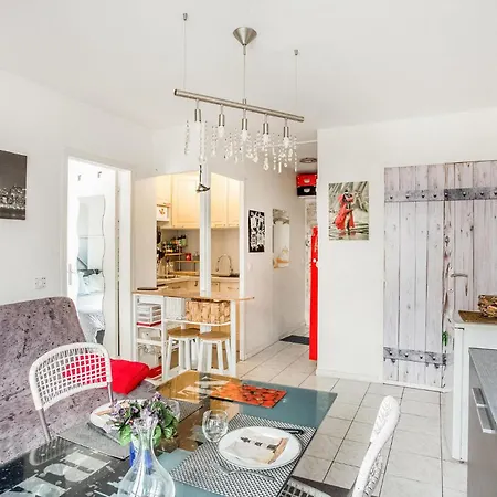 Amazing In With Kitchen *